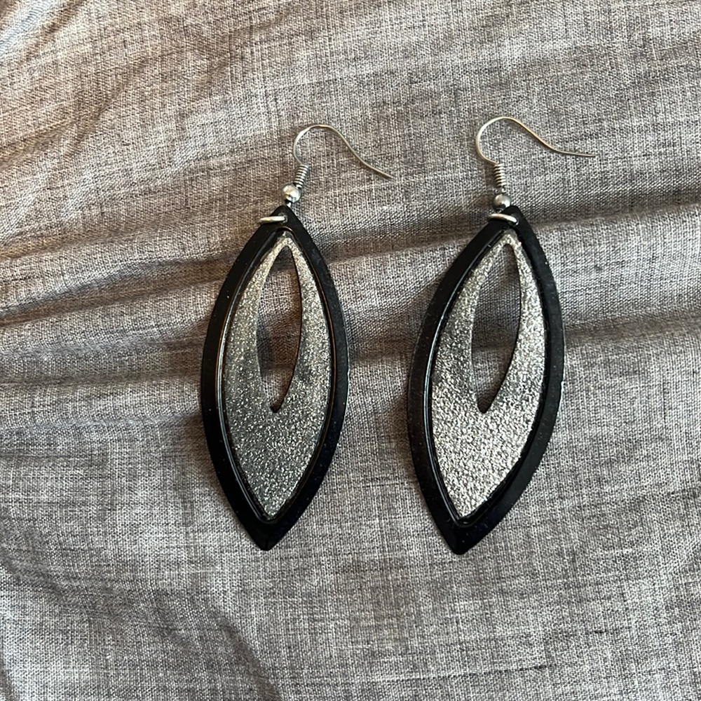 Teardrop shaped earrings